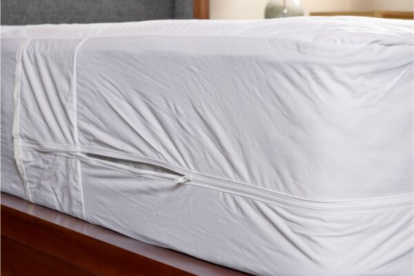 Zippered Mattress Encasement_Zipper Detail_45th St Bedding
