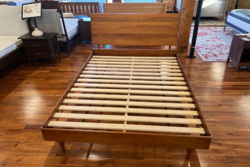 Tisch Live Edge Bed_Wood Slat system