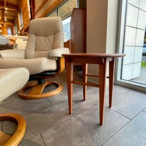 Tisch Round Side Table-Berry Brown_1000x1000