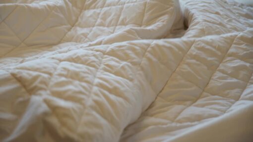 Washable-wool-mattress-pad-close-up_45th-st-bedding